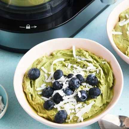 Avokado Kale Smoothie Bowl