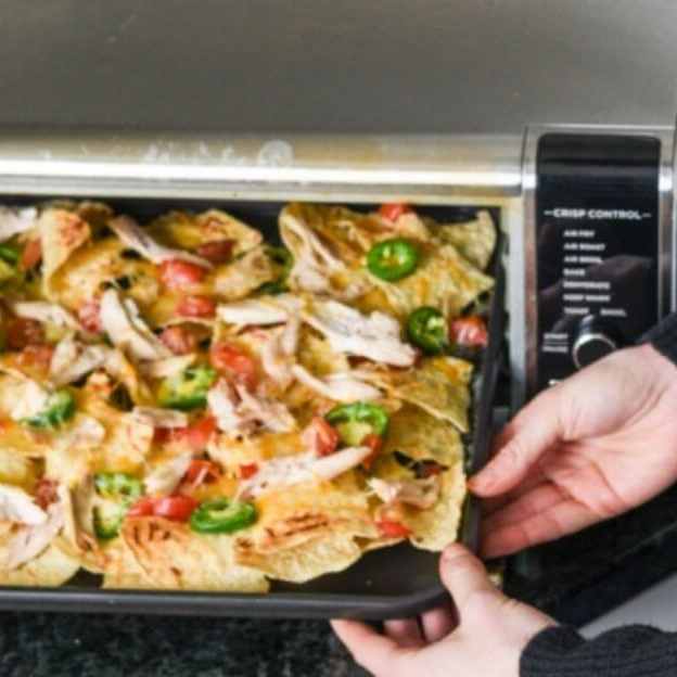 Bell’s Buffalo Tavuk Nachos