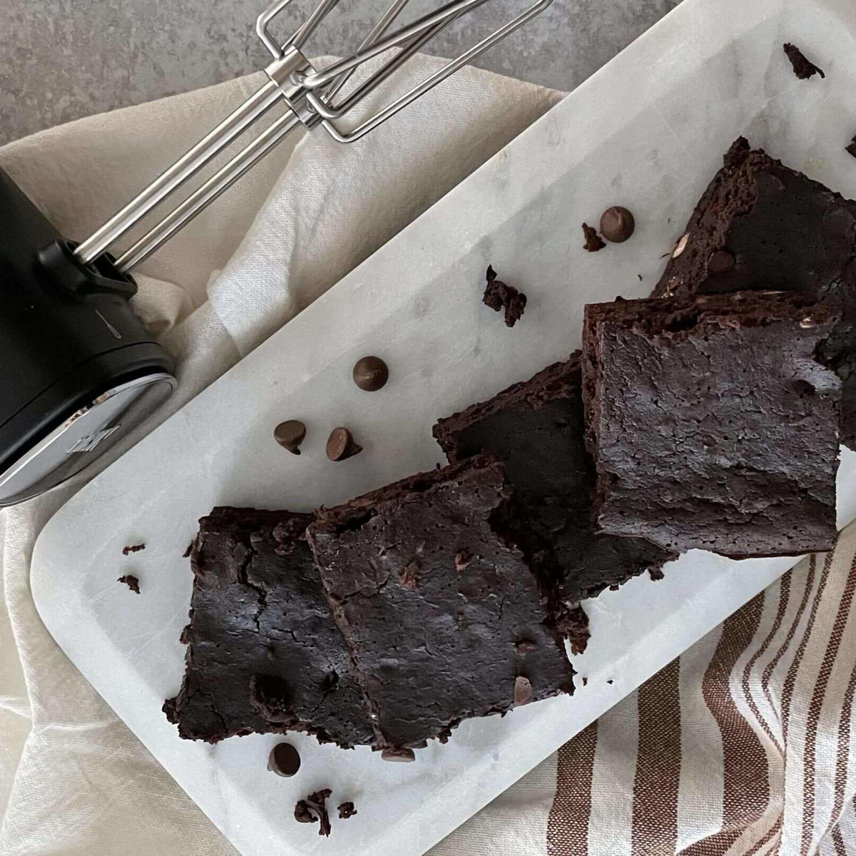 Yoğun siyah fasulyeli brownie