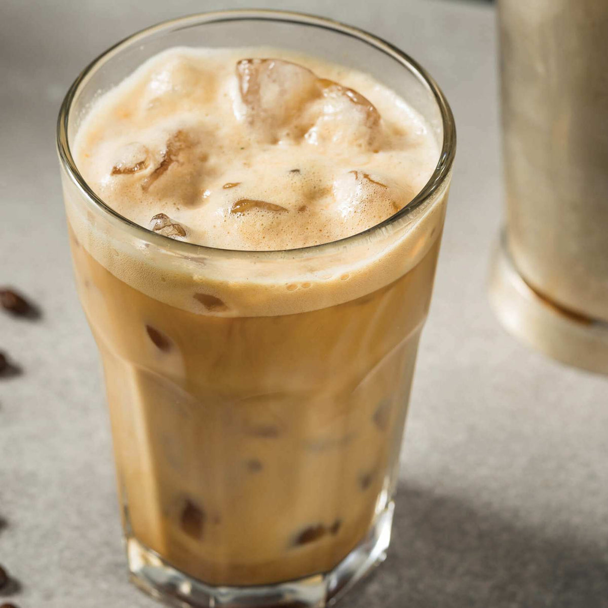 Esmer şekerli yulaf sütlü shaken latte