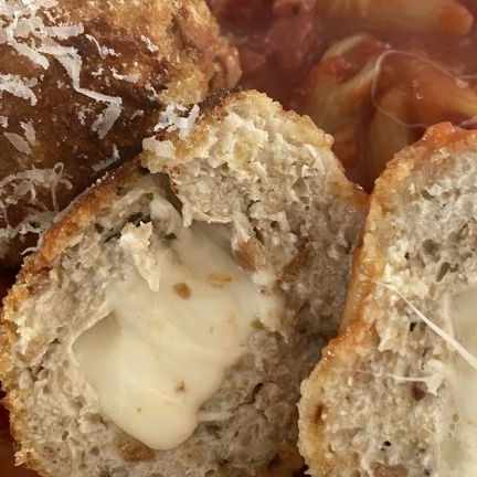 Peynirli Tavuk Parmesan Köfteleri, Penne Marinara ile