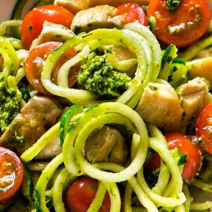 Tavuklu kabak makarnası