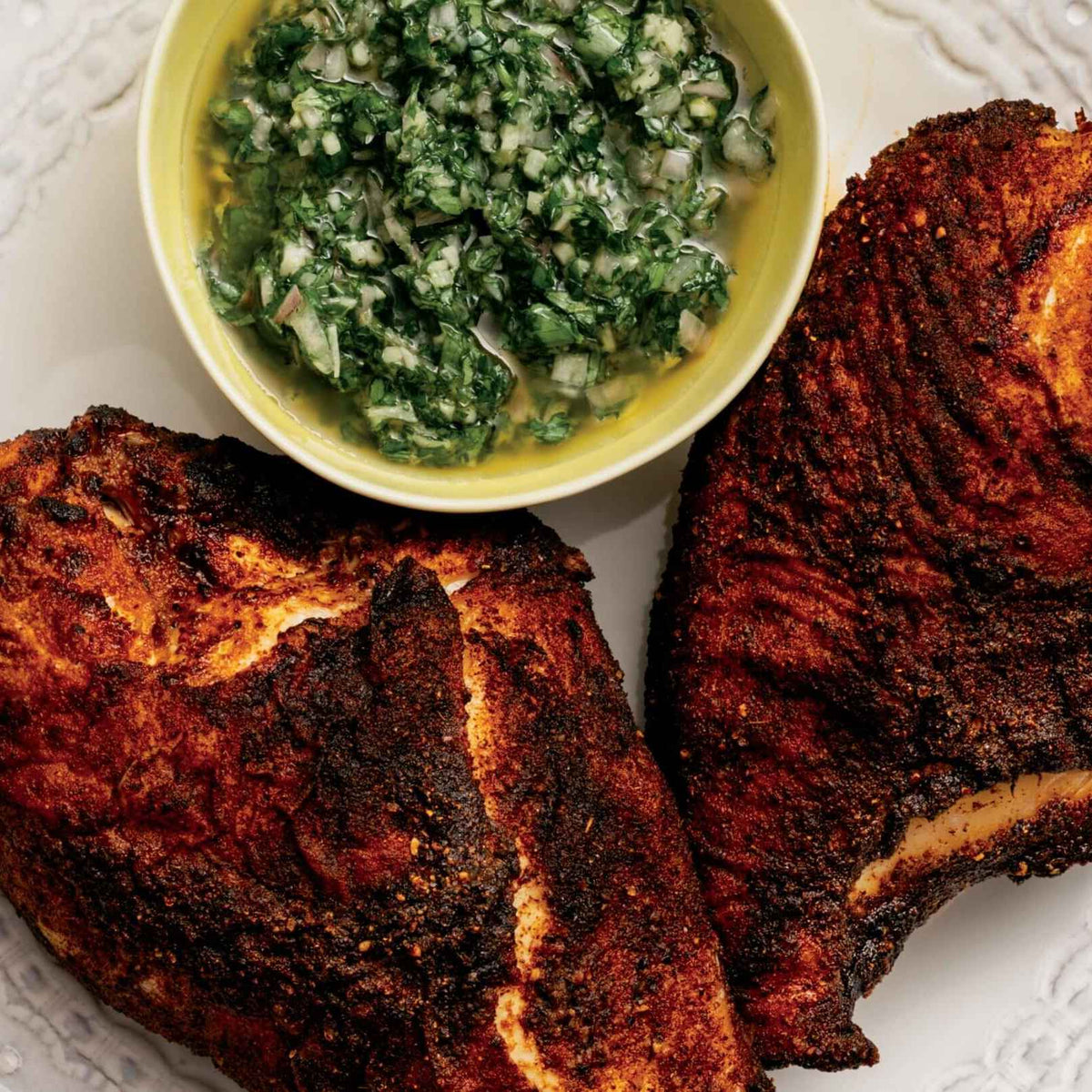 Chili Baharatlı Tavuk ve Chimichurri