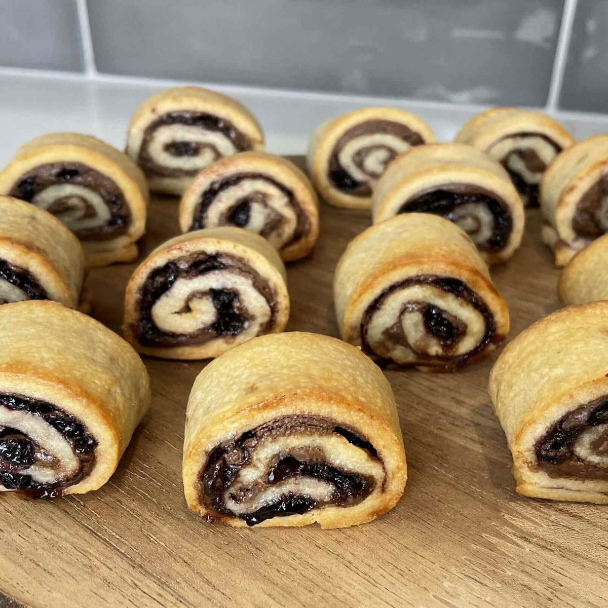 Çikolatalı Kirazlı Rugelach