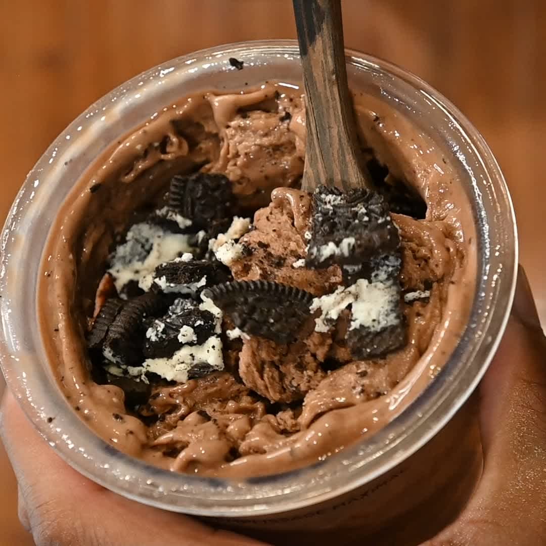 Çikolatalı Cookies and Cream Protein Dondurma