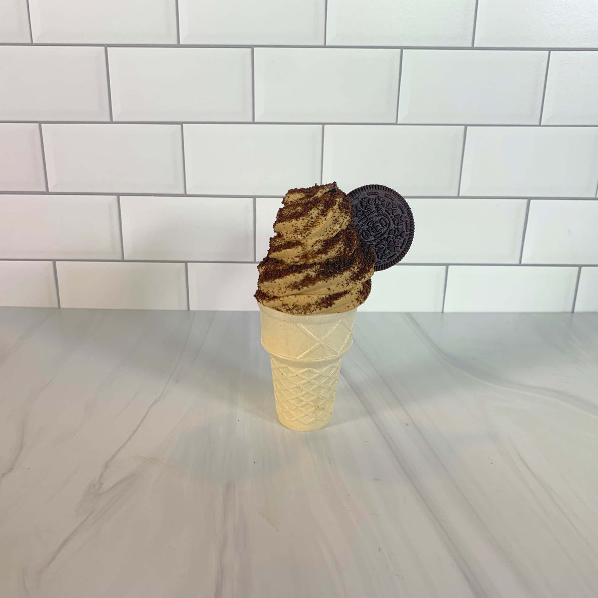 Kahveli & Çikolatalı Sandviç Kurabiyeli Soft Serve