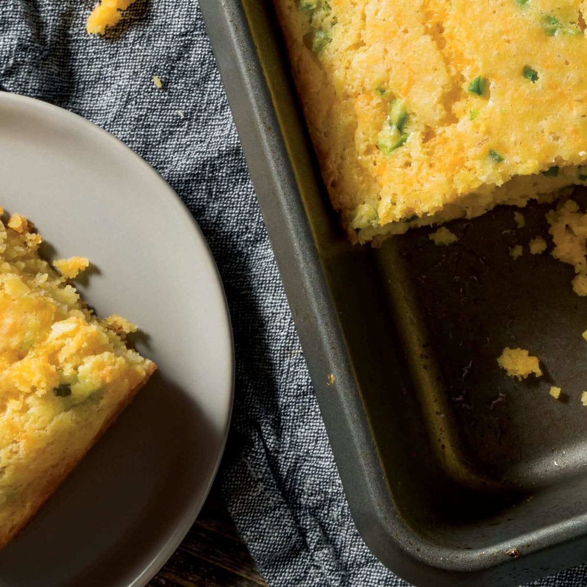 Jalapeño Cheddar Mısır Ekmeği