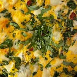 Ezilmiş Domatesli Caprese Frittata