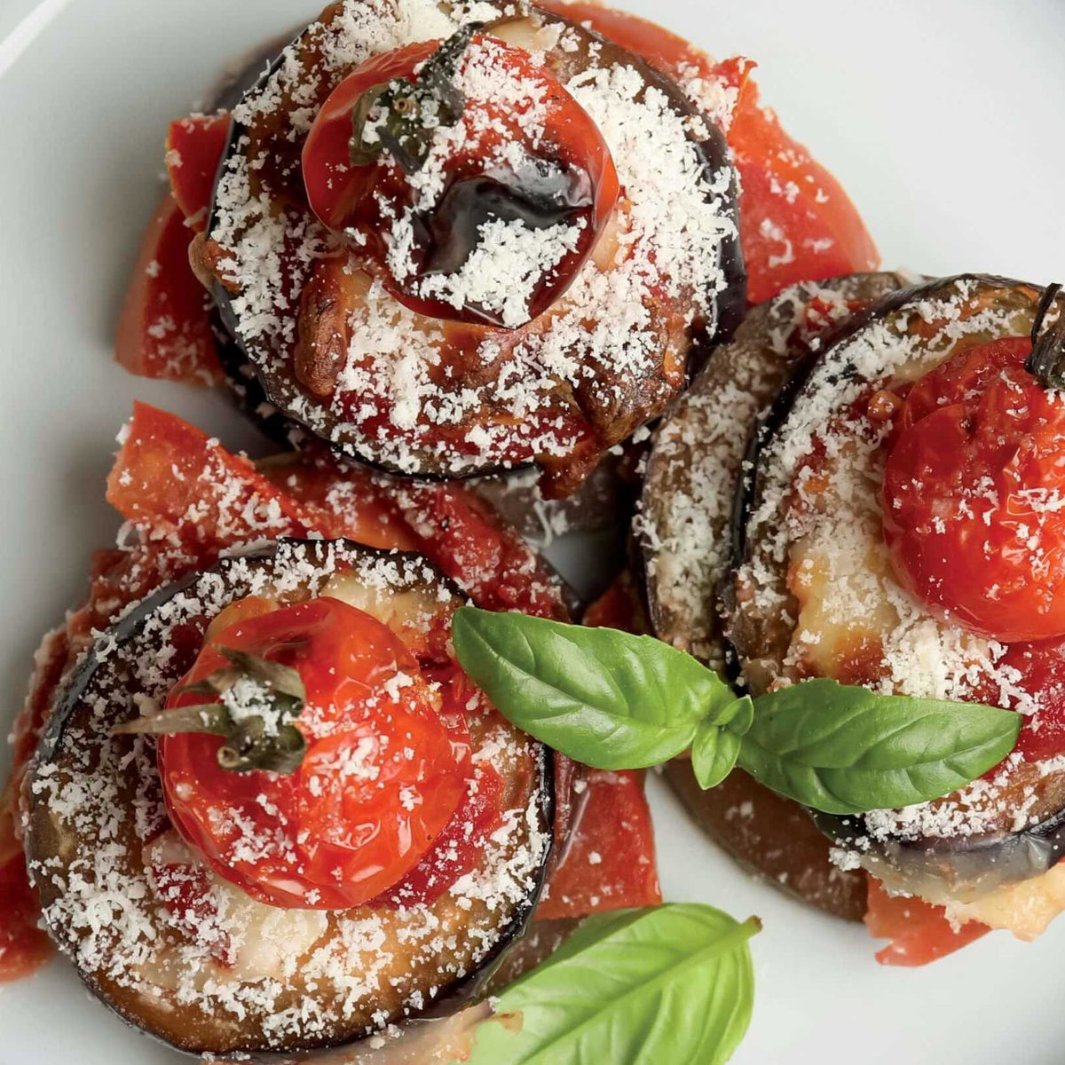 Patlıcan Parmesan ve sarımsaklı ekmek