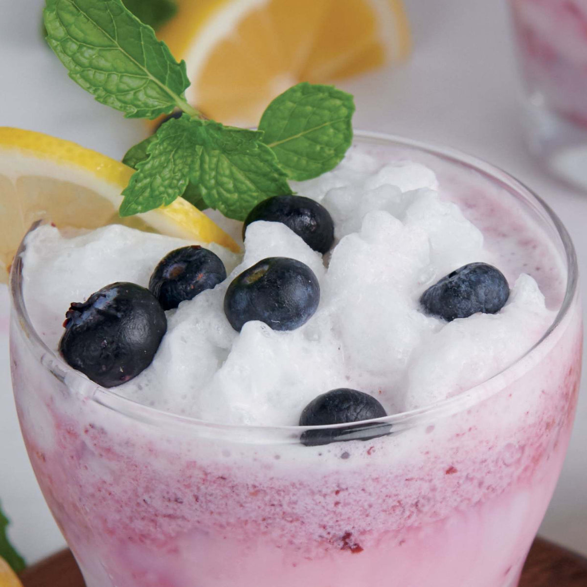 Dondurulmuş Yaban Mersinli Limonata
