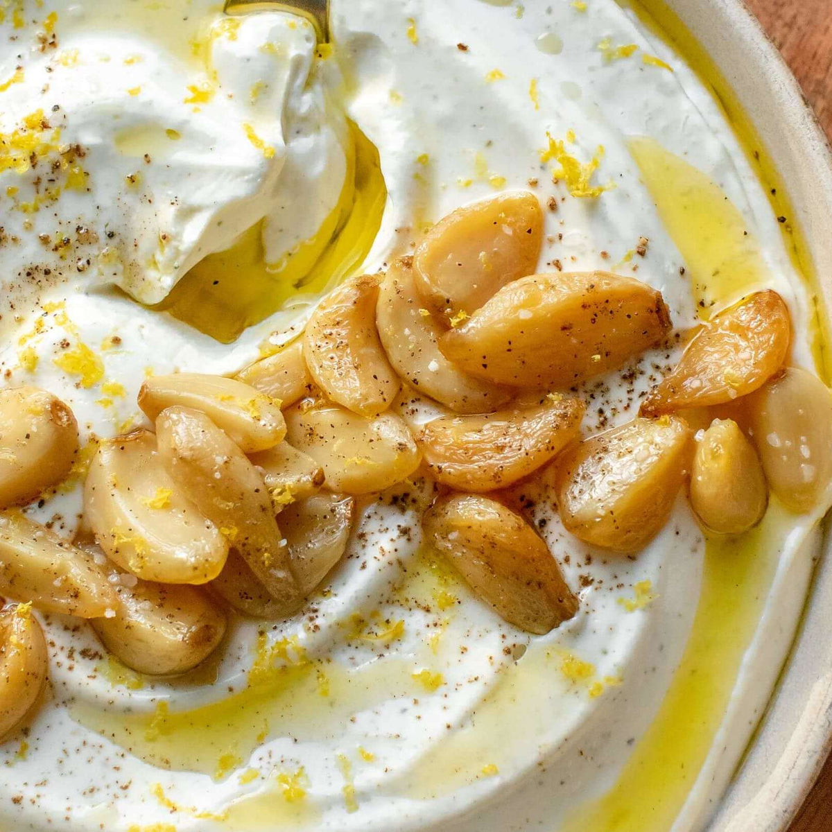 Sarımsaklı Feta Dip