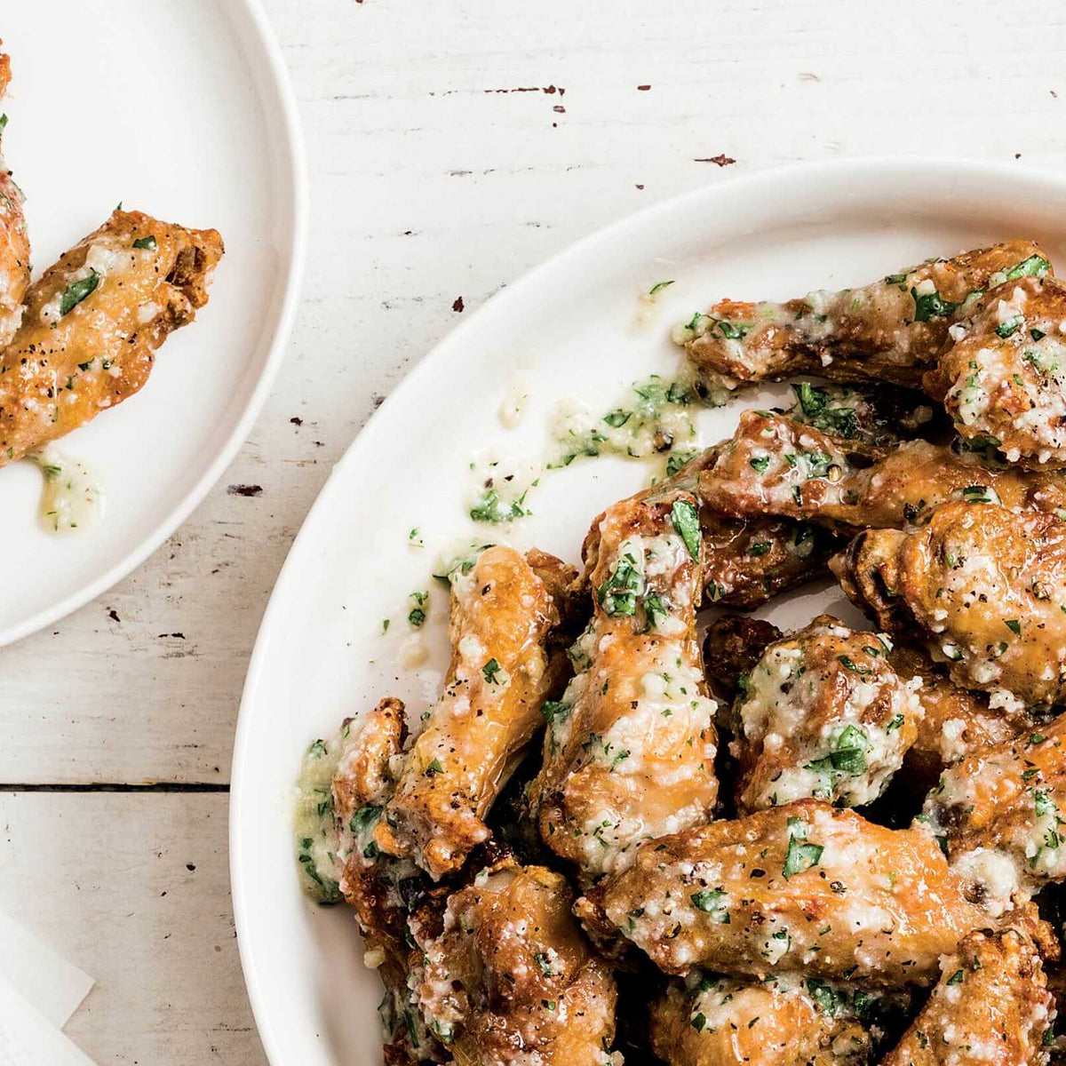 Sarımsaklı Parmesan Tavuk Kanatları
