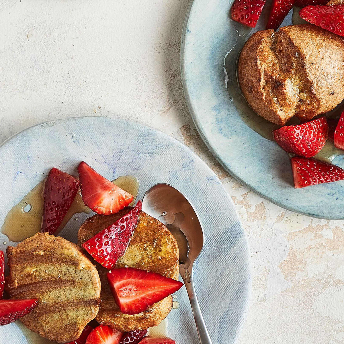 Çilekli ızgara French toast