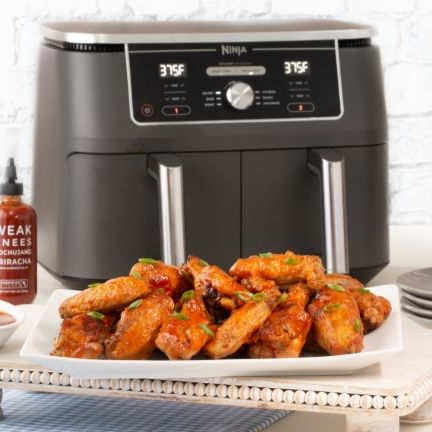 Kore Usulü Çift Kızartılmış Kanatlar, Gochujang Sriracha ile