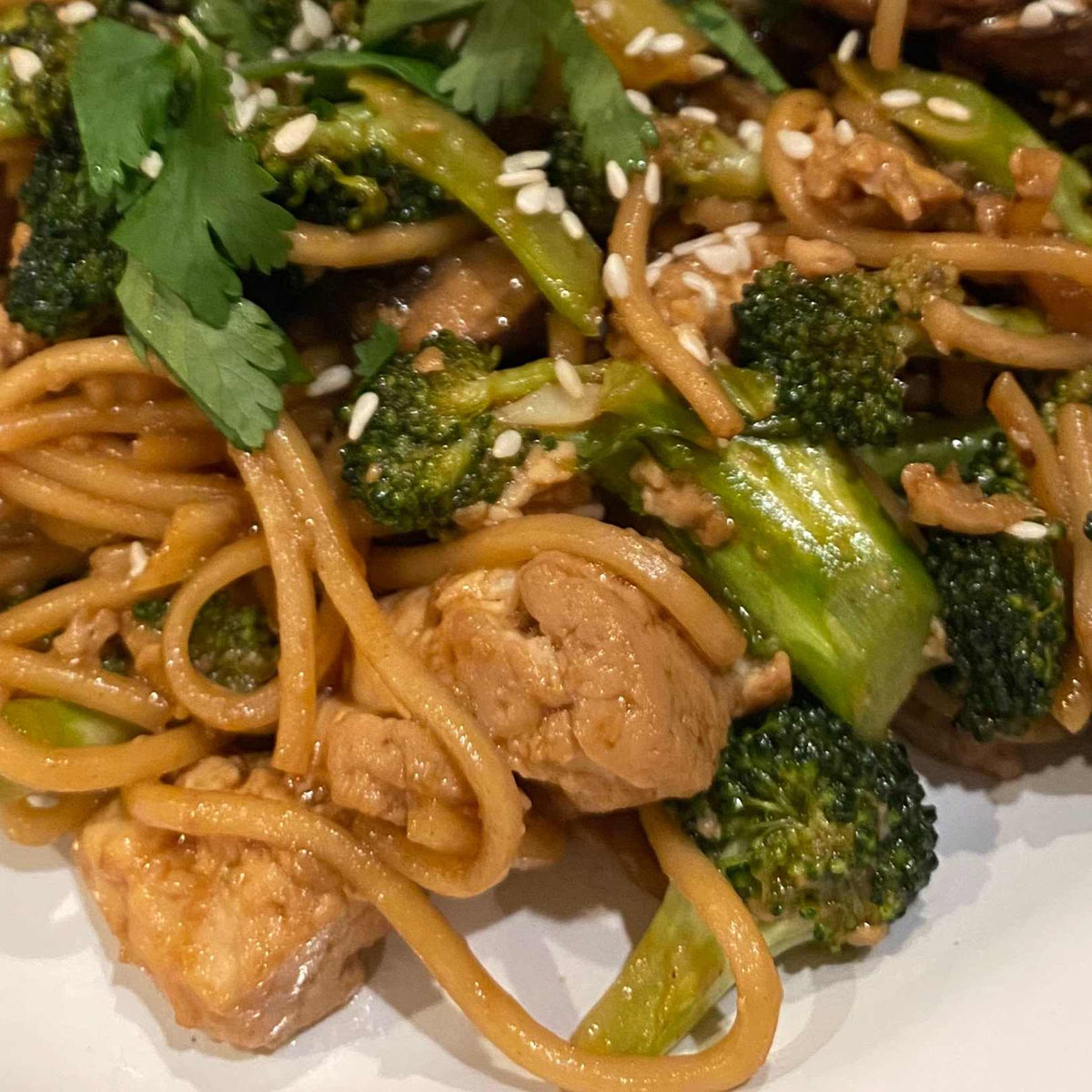Mantarlı ve tofulu noodle stir-fry