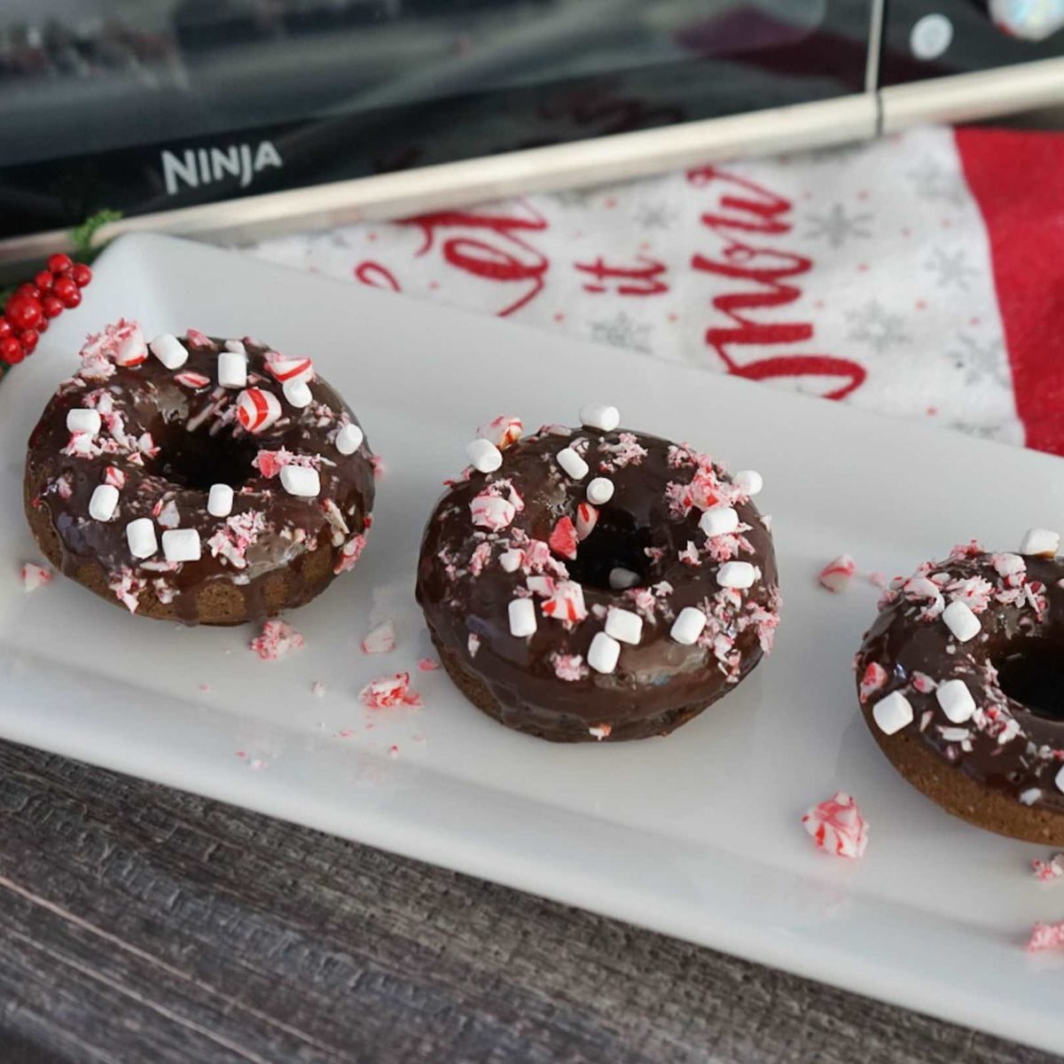 Naneli Mocha Donut
