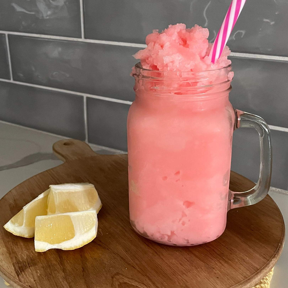Pembe Limonatalı Dondurulmuş Tatlı