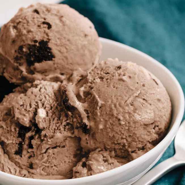 Rocky Road ve Çift Kurabiyeli Dondurma