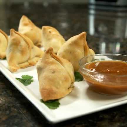 Elma Ezmeli Chutney’li Samosa