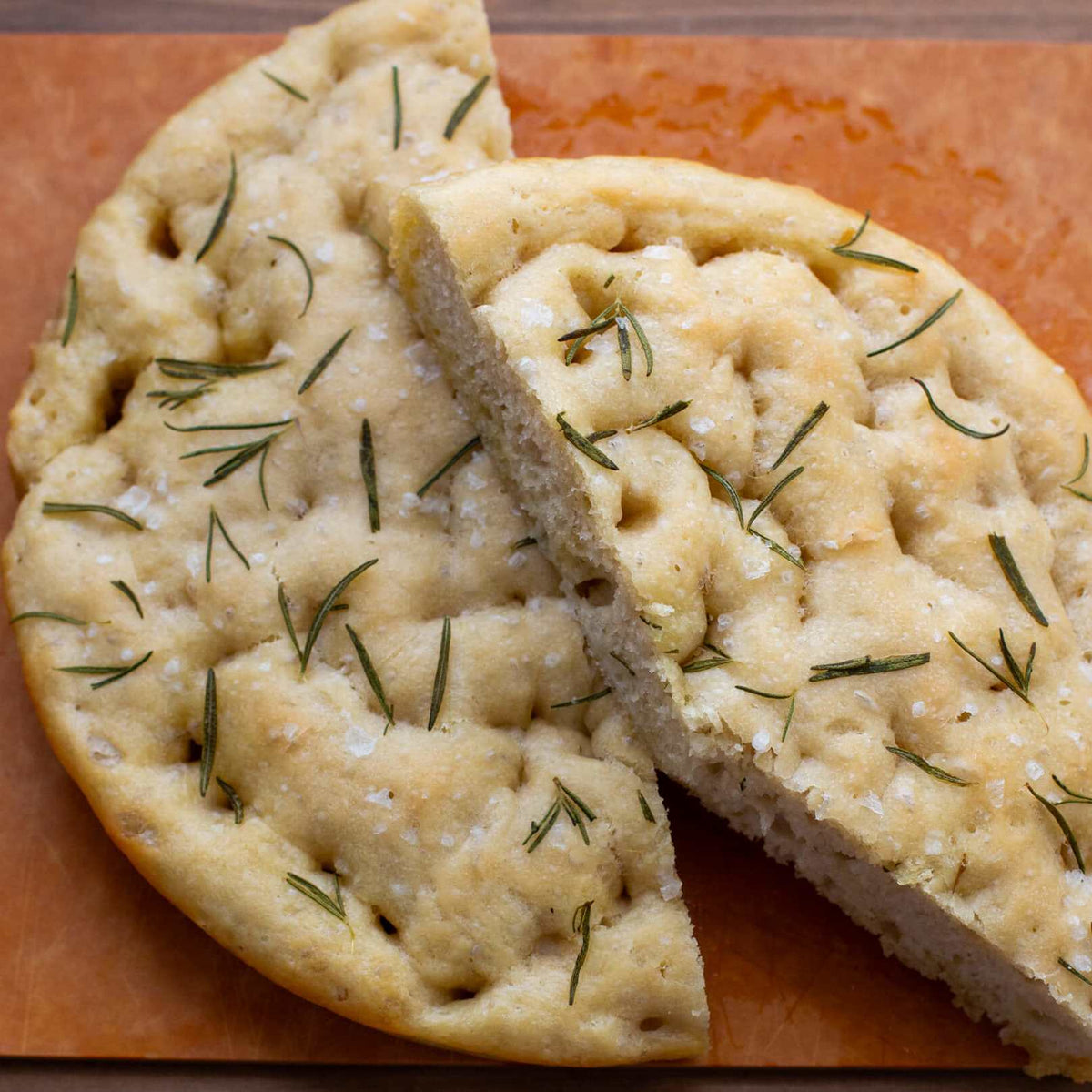 Ekşi Mayalı Tütsülenmiş Biberiyeli Focaccia