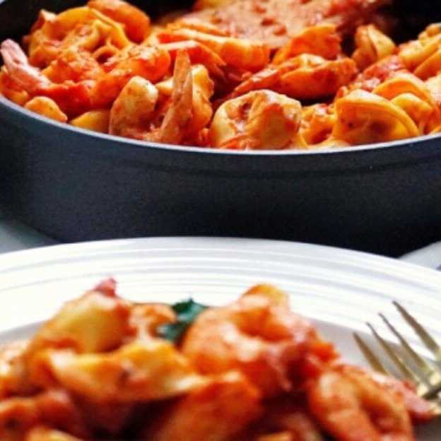 Acılı Karidesli Tortellini