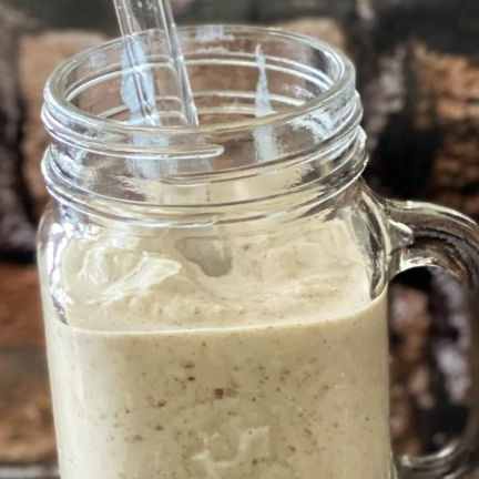 Vegan Akçaağaç Şuruplu Pecan Milkshake