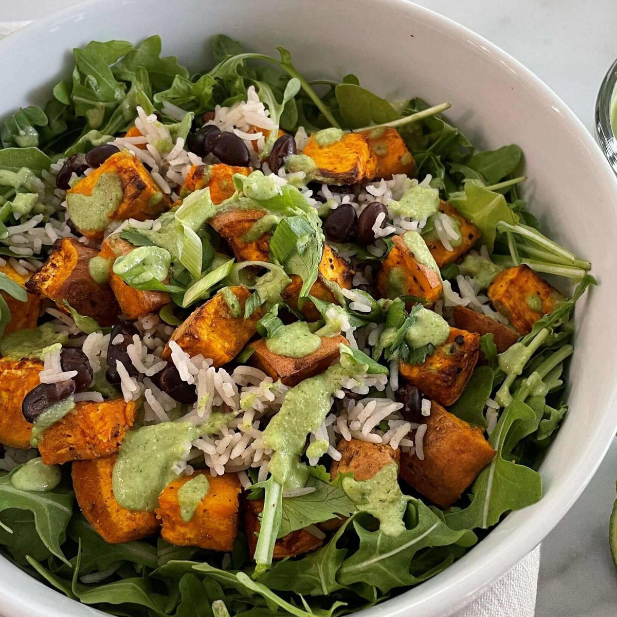 Sıcak Fırınlanmış Tatlı Patates Salatası