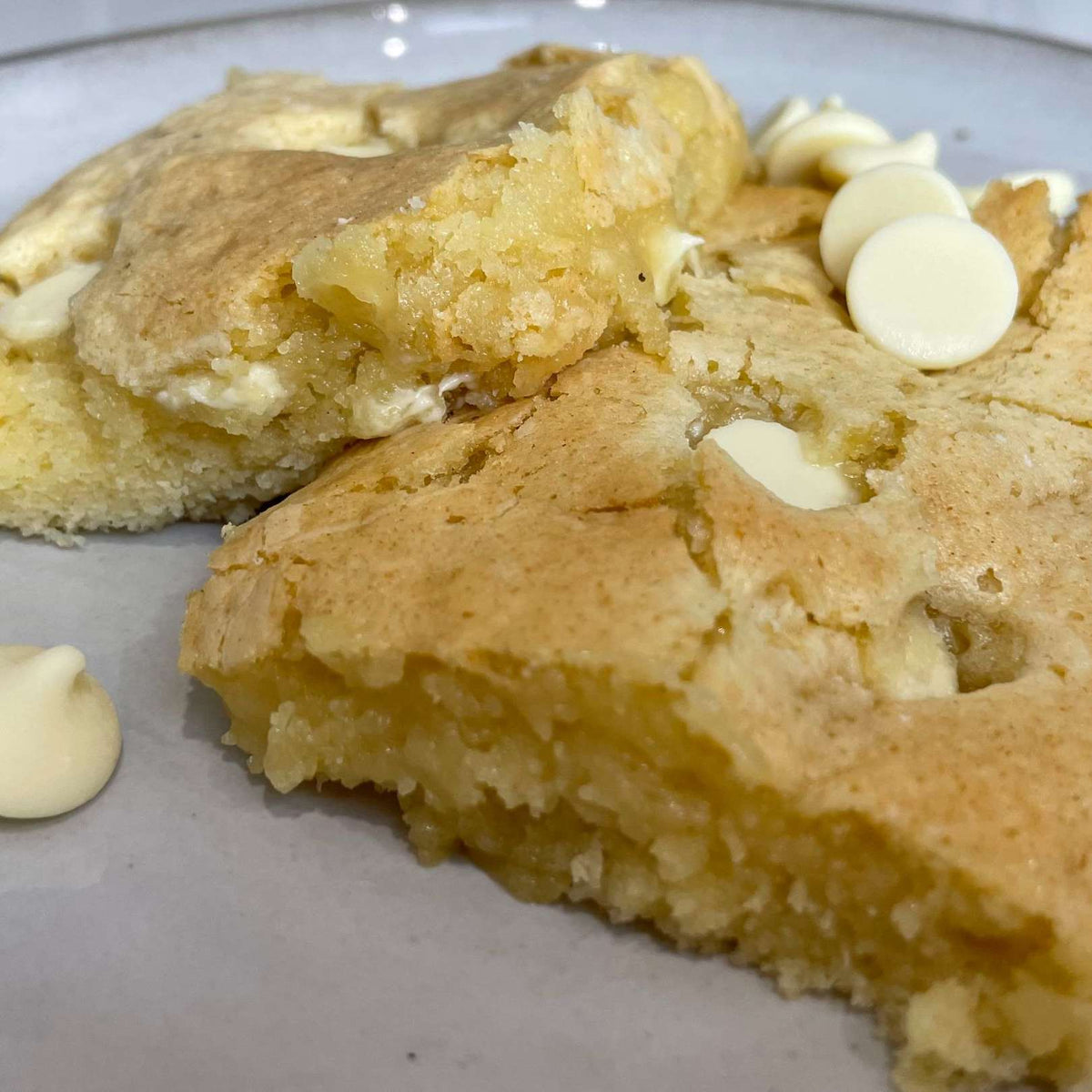 Beyaz Çikolata Parçacıklı Blondie